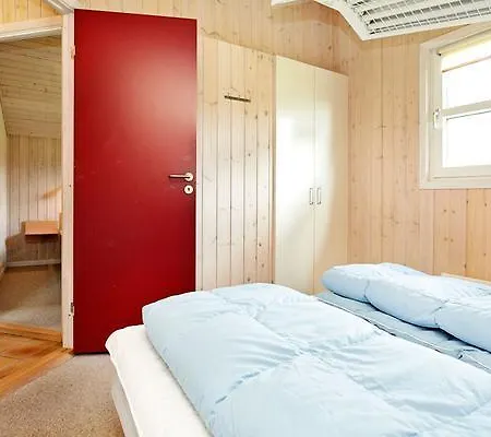 Three-bedroom Holiday In 6 Feriehus Blåvand