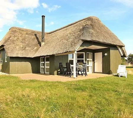 Three-bedroom Holiday In 6 Feriehus *